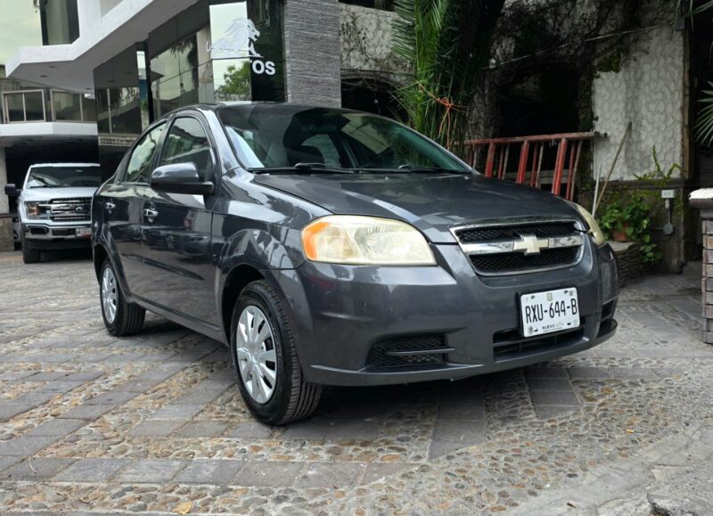 Chevrolet aveo LT 2010