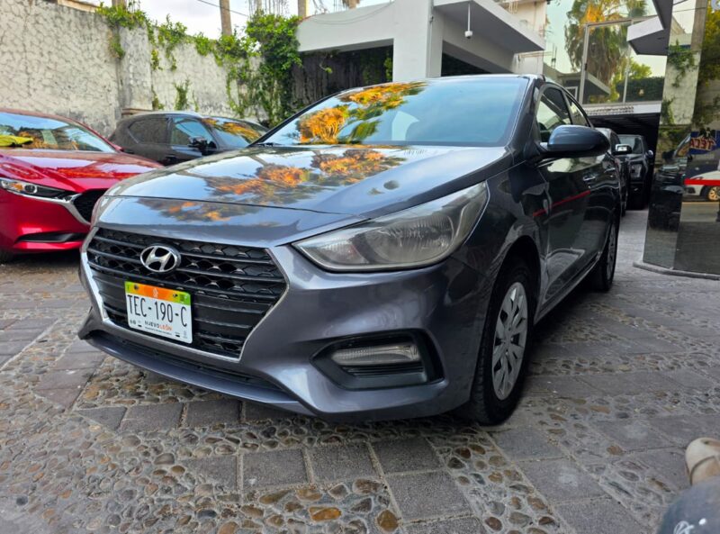 Hyundai Accent GL modelo 2018