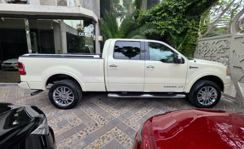 Lincoln Mark LT 2008
