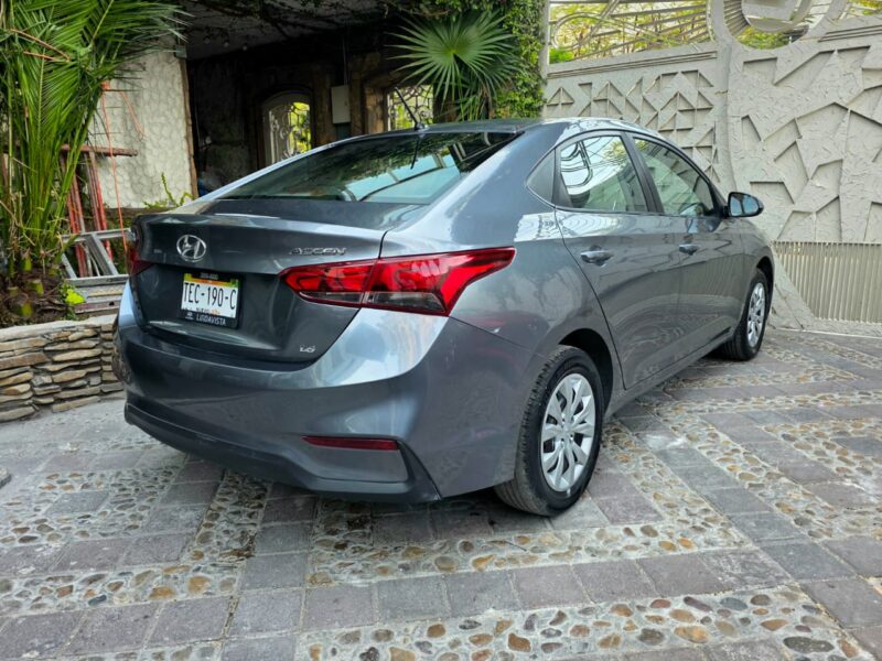 Hyundai Accent GL modelo 2018