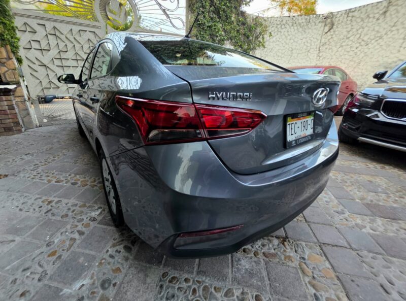 Hyundai Accent GL modelo 2018
