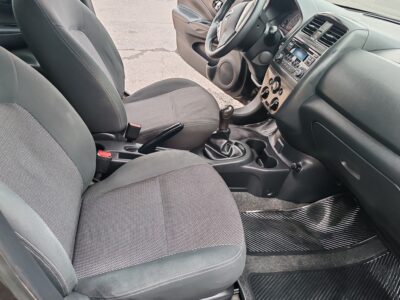 Nissan Versa Advance 2019 estandar