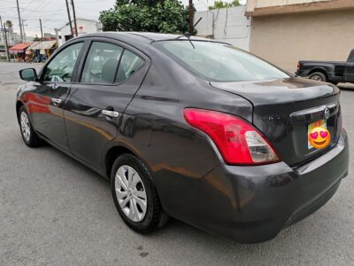 Nissan Versa Advance 2019 estandar