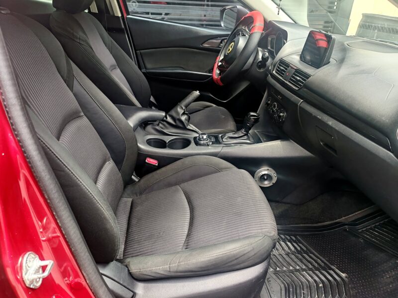 Mazda 3 Modelo 2014 Factura de Agencia Automático Eléctrico con Clima y Quema Cocos en Monterrey