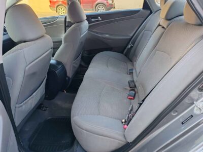 Hiunday Sonata 2014 automático eléctrico con clima funcionando 4 cilindros en Monterrey