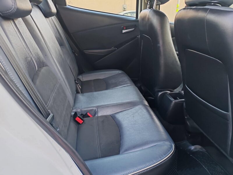 Mazda 2 Modelo 2022 Factura de Agencia Unico Dueño en Monterrey