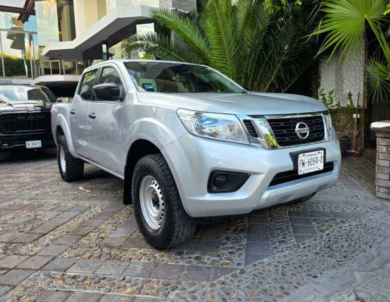 Nissan NP300 Frontier modelo 2020 en Monterrey