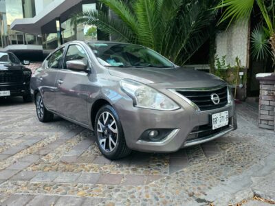 Nissan Versa Exclusive! año 2017 en Monterrey