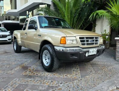 Ford Ranger modelo 2001 XLT cabina y media,