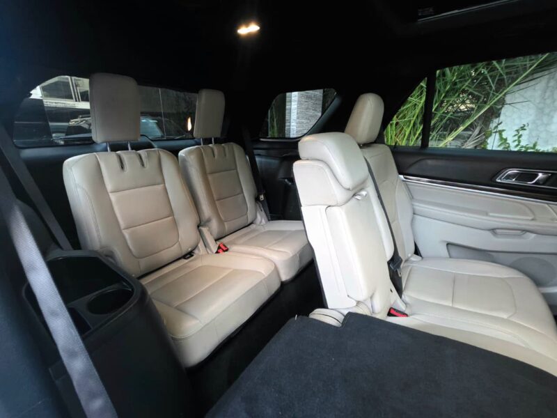 Ford Explorer LIMITED 2018 para 7 pasajeros en Monterrey