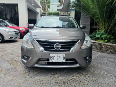 Nissan Versa Exclusive! año 2017 en Monterrey