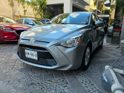 Toyota Yaris R 2016 version LE transmision estandar en Monterrey