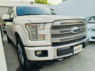 FORD LOBO PLATINUM - 2015 en Monterrey
