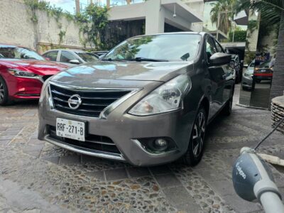 Nissan Versa Exclusive! año 2017 en Monterrey