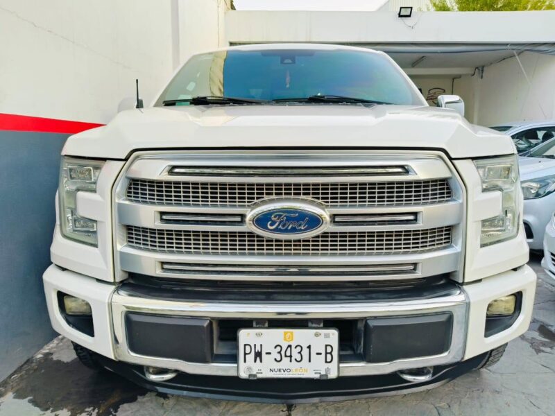 FORD LOBO PLATINUM - 2015 en Monterrey