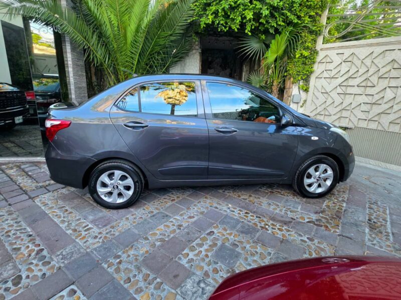 Hyundai Grand i10 GLS 2020 Automático en Monterrey