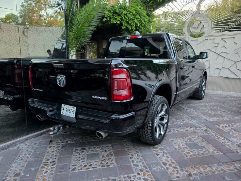 Dodge Ram 1500 LIMITED en Monterrey