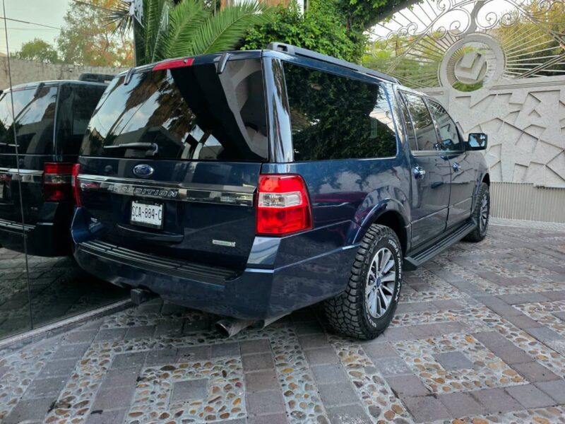 Ford Expedition MAX Extra Larga 4x4 modelo 2017 en Monterrey