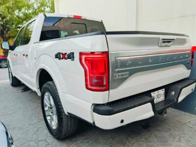 FORD LOBO PLATINUM - 2015 en Monterrey