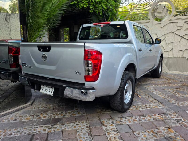 Nissan NP300 Frontier modelo 2020 en Monterrey