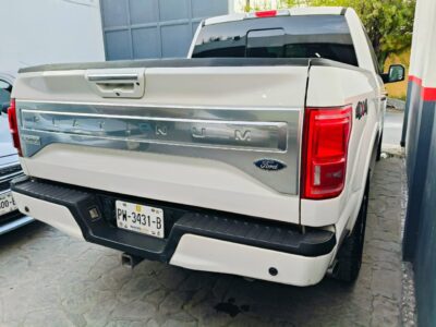 FORD LOBO PLATINUM - 2015 en Monterrey