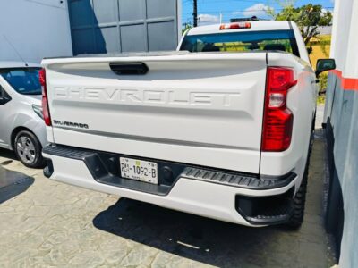 CHEVROLET SILVERADO LS - 2020 en Monterrey