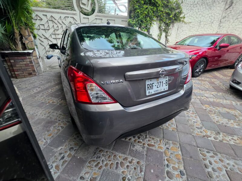 Nissan Versa Exclusive! año 2017 en Monterrey