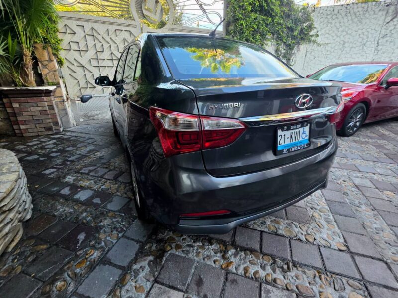 Hyundai Grand i10 GLS 2020 Automático en Monterrey