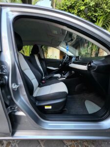 Toyota Yaris R 2016 version LE transmision estandar en Monterrey