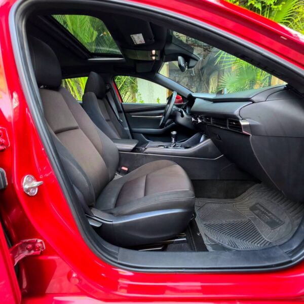 Mazda 3 Hatchback 2020 Sport ESTANDAR en Monterrey