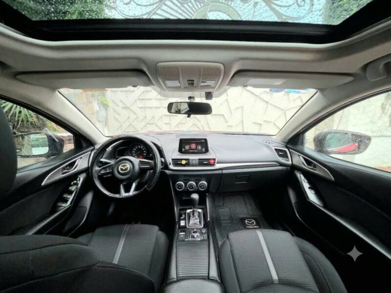 Mazda 3 2018 HatchBack Automatico version iTouring en Monterrey