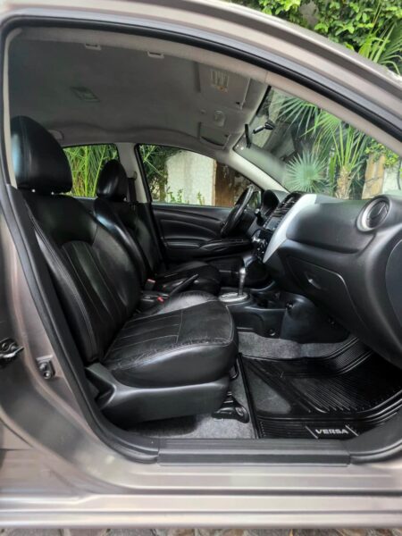 Nissan Versa Exclusive! año 2017 en Monterrey